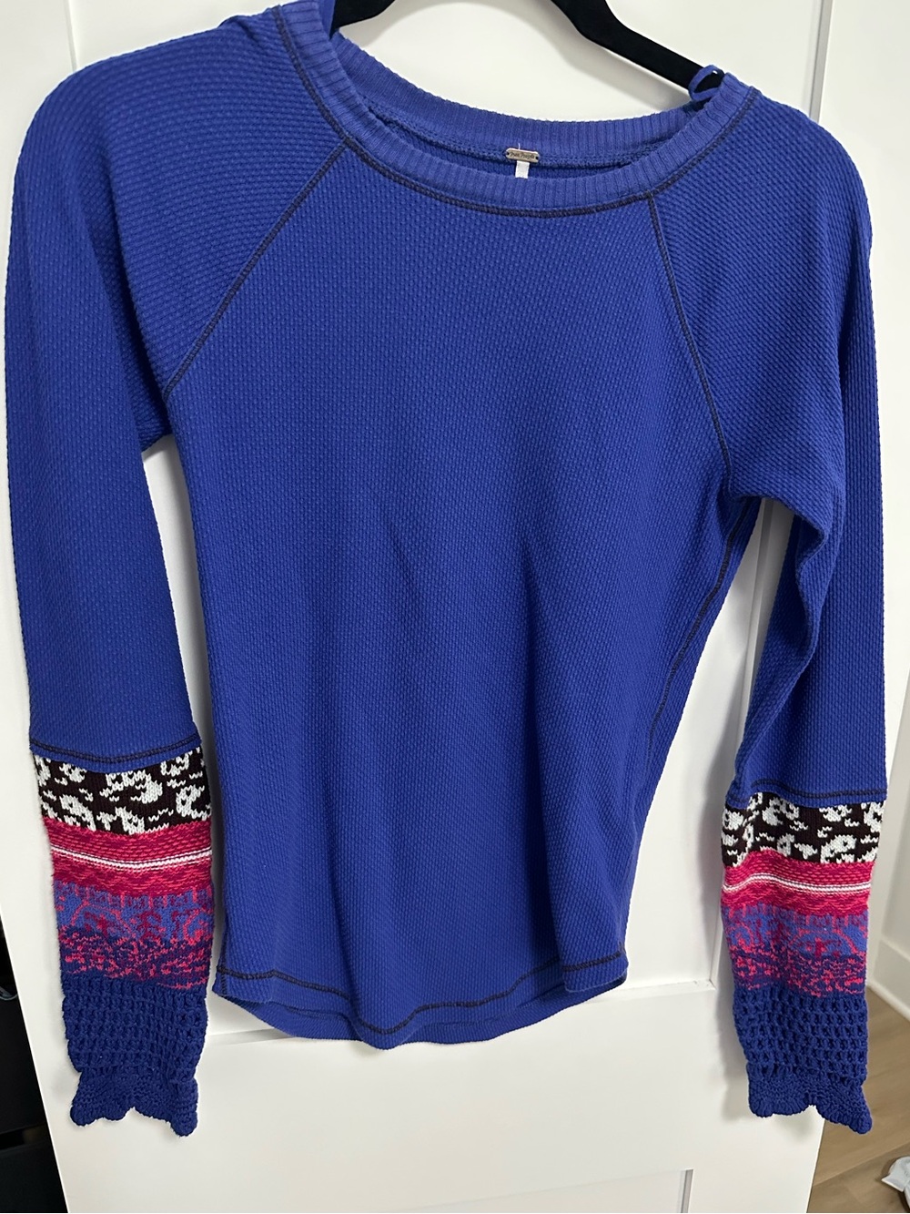 Free People Women's Blue Thermal Top with Crochet Pattern Sleeves - Size M